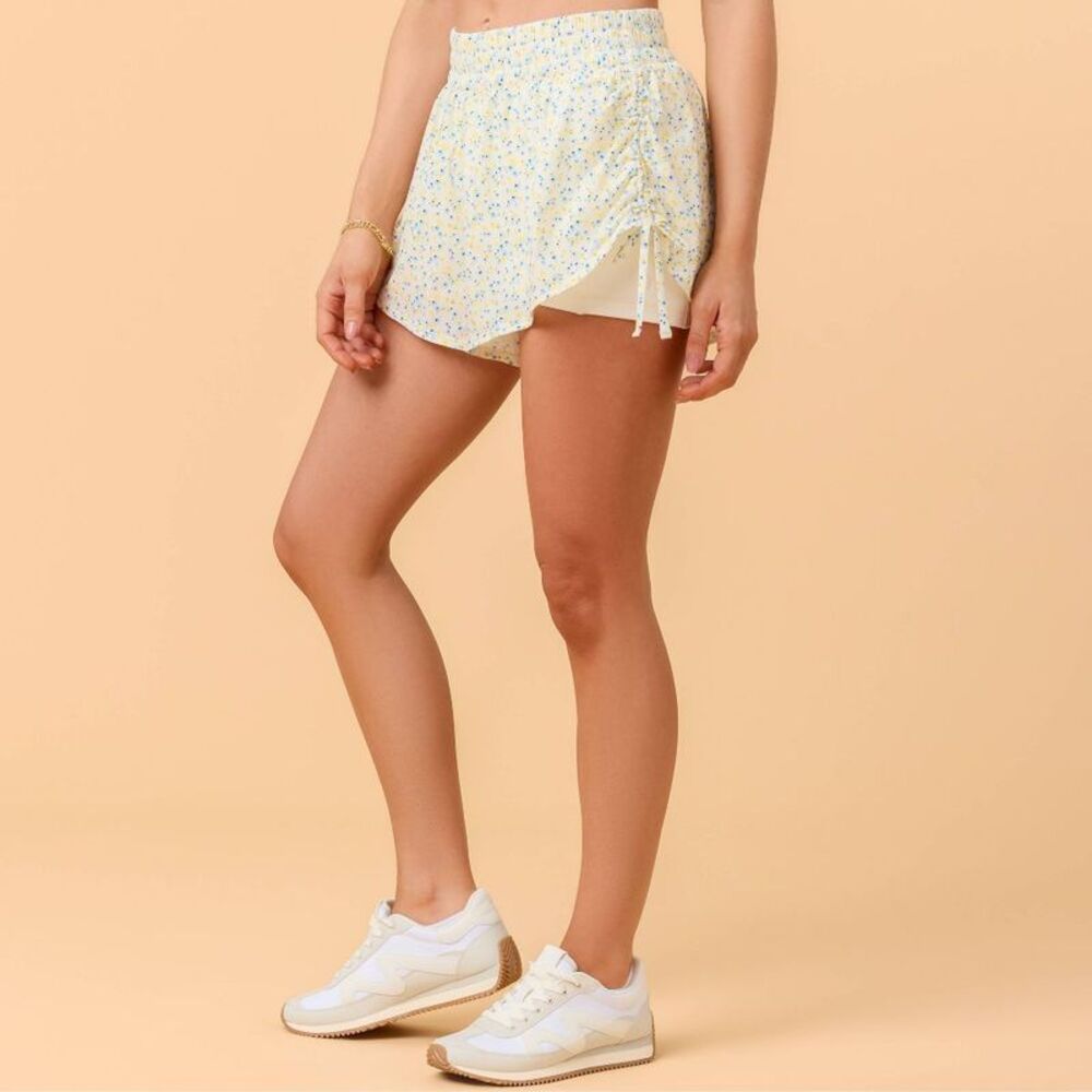 Blogilates -  Women's Mommy & Me Tiny Bows Shorts - W White - Picture 4 of 4